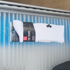 Adult Under Armour socks